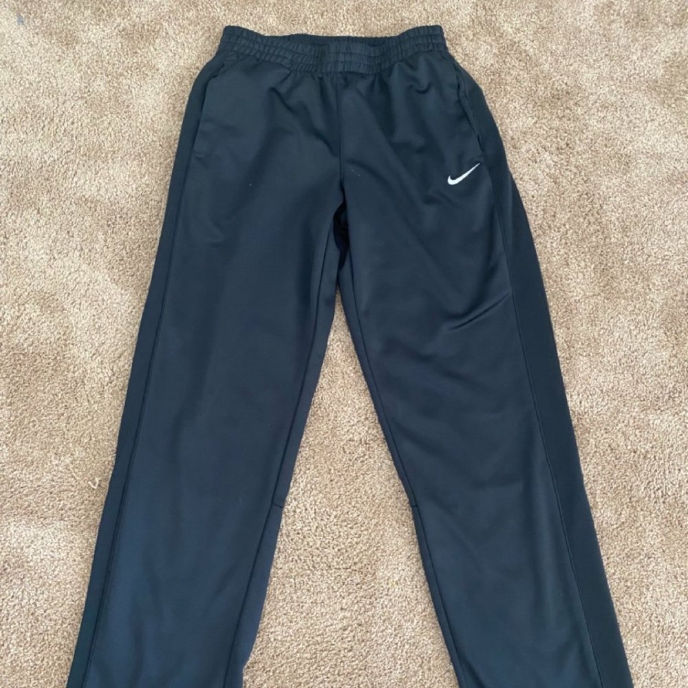 Nike Therma-FIT Sweatpants